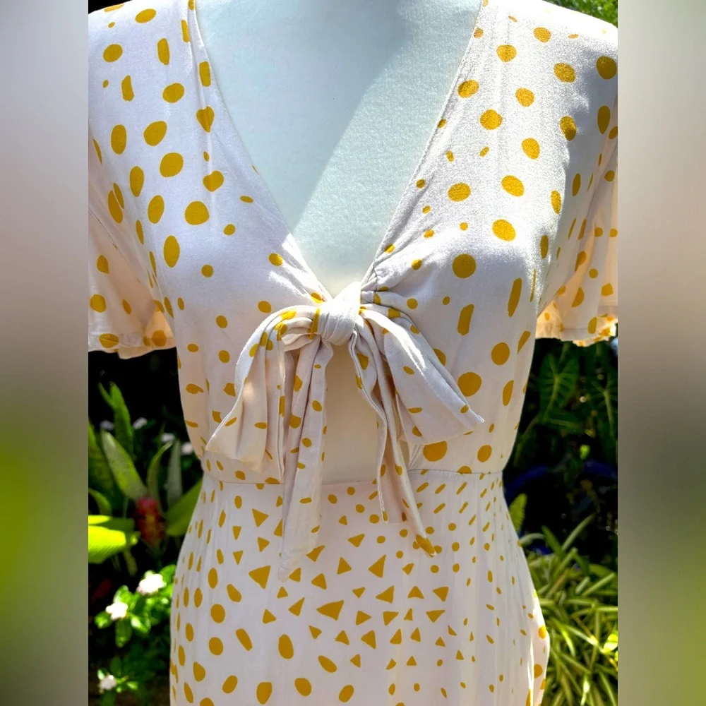 YIREH CLEO Dress in Starfruit print, size Med, EUC - Picture 4 of 12